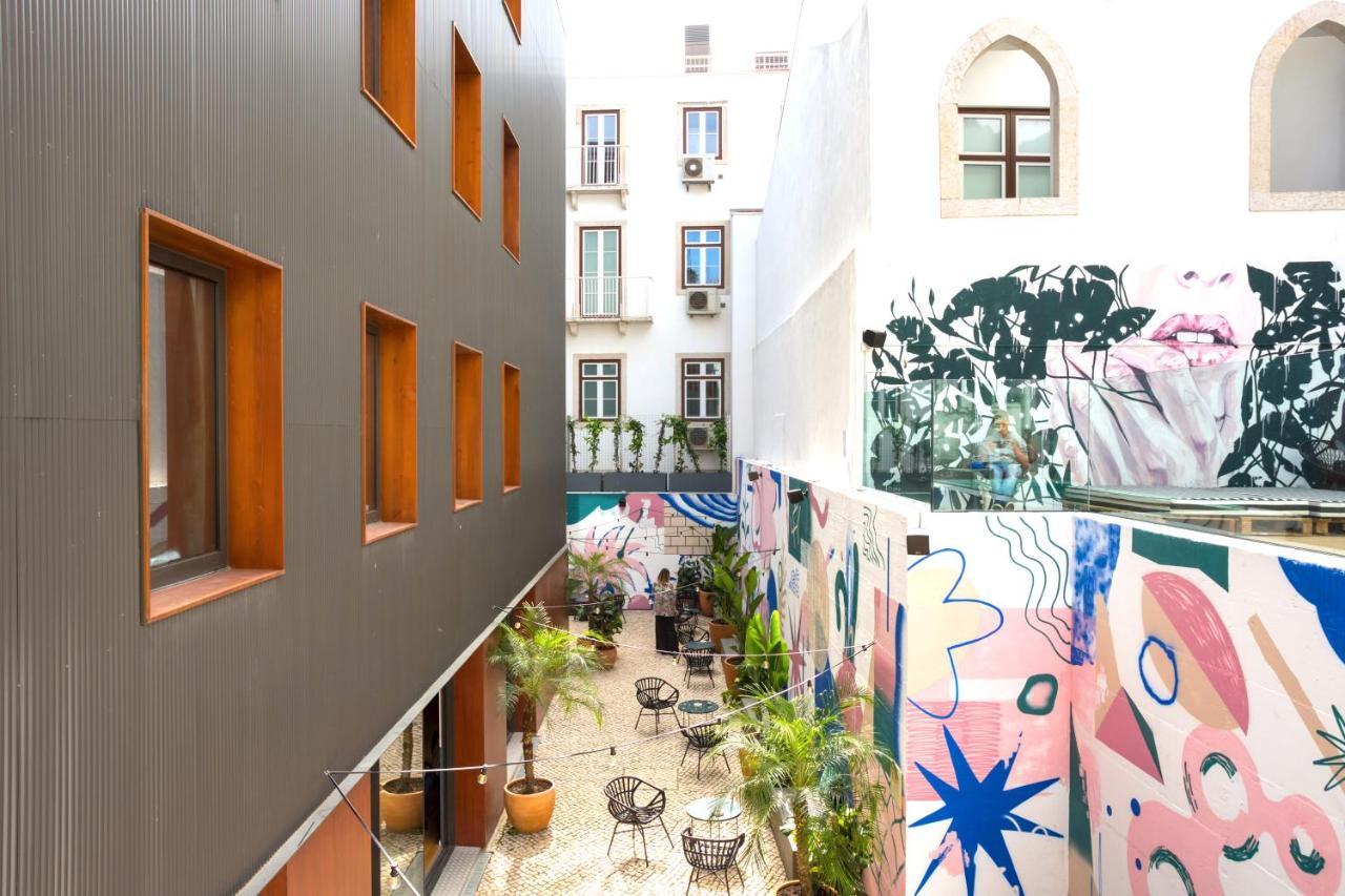 Selina Secret Garden Lisbon Hostel Exterior photo