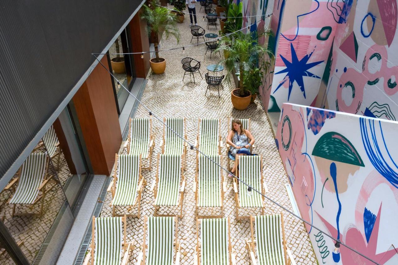 Selina Secret Garden Lisbon Hostel Exterior photo