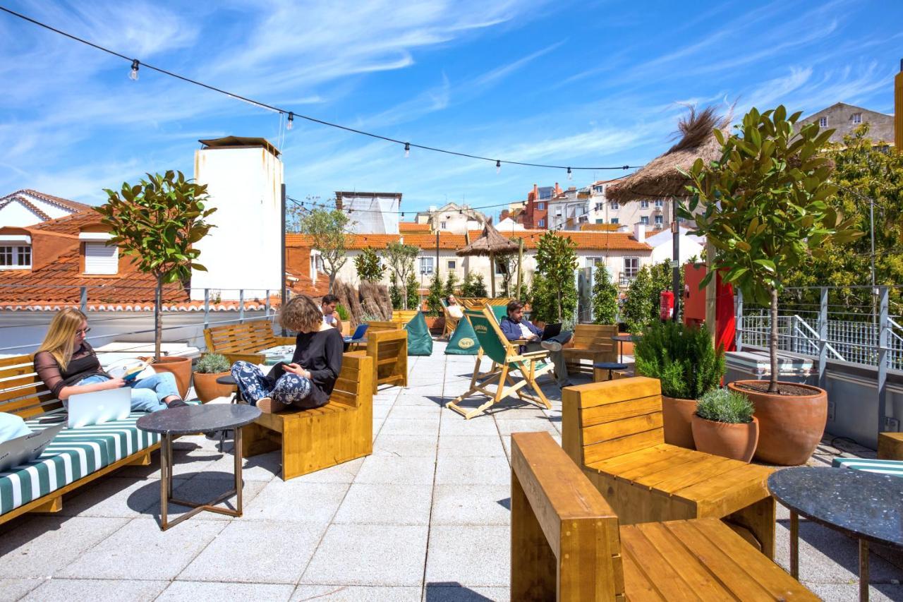 Selina Secret Garden Lisbon Hostel Exterior photo
